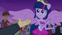 Flash asks Princess Twilight to dance EG