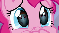 Rainbow's reflection in Pinkie's eyes S5E19