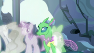 Simulated changeling walks through Spike S7E1