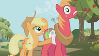 Applejack ouch S01E04