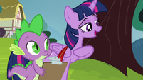 Twilight asks about her friends' funny moments S5E22