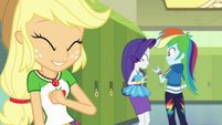 Applejack laughing near Rarity and Rainbow EGDS4