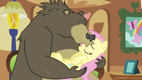 Bear kisses Fluttershy S3E13