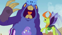 Maulwurf menacing Starlight, Trixie, and Thorax S7E17