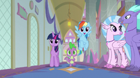 Rainbow sings "Hippogriffs hang in the hall" S8E2