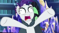 Rarity "make with the tricks!" S7E19.png (830 KB)