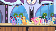 S02E11 Przyjazd głównych bohaterek do Canterlotu