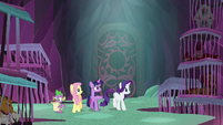 Twilight Sparkle counting the creatures S8E26