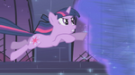 Twilight jumps into the whirlwind S1E02