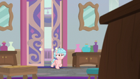 Cozy Glow nervously approaches Neighsay S8E26