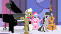 Musician ponies look at Pinkie Pie S1E26