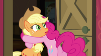 Pinkie Pie hugging Applejack S4E09
