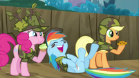 Rainbow Dash laughing at Spike