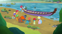 Rainbow showing her students a canoe S8E9