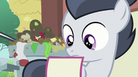Rumble looking at the Crusaders' flyer S7E21