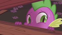 Spike looking through Carousel Boutique's window S5E25