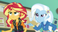 Trixie forgets who Wallflower Blush is EGFF