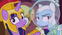 Twilight playing along; Rainbow annoyed S5E21