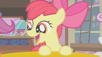 Apple Bloom talking to her new friends S1E12