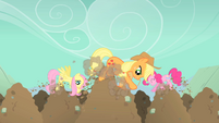 Pinkie Pie Fluttershy Applejack diggy hole S01E19