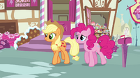 Pinkie Pie and Applejack walking S3E07