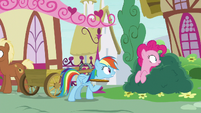 Rainbow diverts Pinkie's attention away yet again S7E23
