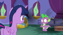 Spike holding ashes in his hands S8E11