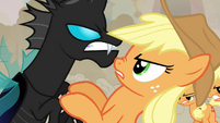 Applejack and changling S02E26