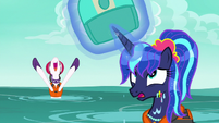 Luna's makeover ruined by the water S9E13