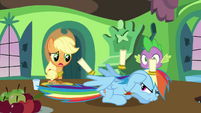 Rainbow Dash under attack by candles S03E10