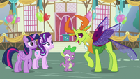 Thorax playfully punches Spike's arm S7E15.png (1,017 KB)