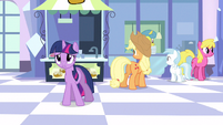 Twilight flower print S3E12