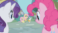 Fluttershy looks at Rarity and Pinkie Pie S1E03