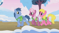 Noteworthy, Cheerilee, and Cherry Berry singing S01E11