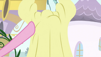 Pinkie Pie about to reveal dessert S2E24