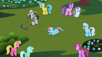 Ponies look at Rainbow Dash S2E08