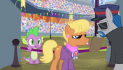 S04E24 Spike mówi do pani inspektor