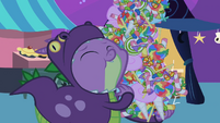 Spike scarfing candy S2E4