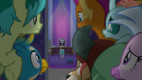 Young Six spy on Neighsay and Cozy S8E25