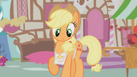 Applejack trying to sell apples S1E12