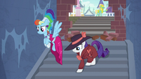 RD and Rarity enter underground tunnels S9E4