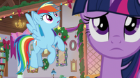 Rainbow Dash sees something above S8E16