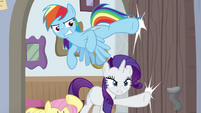 Rainbow and Rarity kick in the office door BGES3