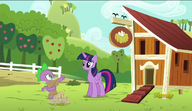 S06E10 Spike i Twilight przy kurniku