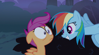 Scootaloo looking at me S3E6