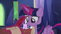 Twilight taking notes on Starlight and Rarity S6E21