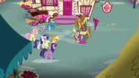 Pinkie's friends meet her outside her house S8E18