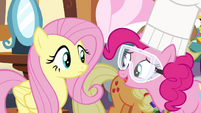 Pinkie Pie 'Can't tell ya that, silly!' S4E18