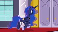 Princess Luna approaching the dining hall doors S7E10