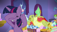 Twilight shielding her eyes from Sludge S8E24